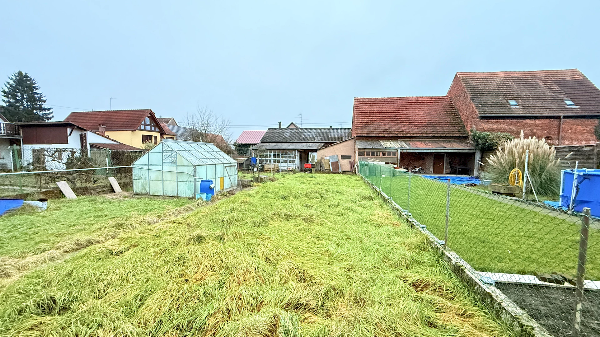 Maison 5 pièces 127 m2 habitables sur 6,42a constructibles