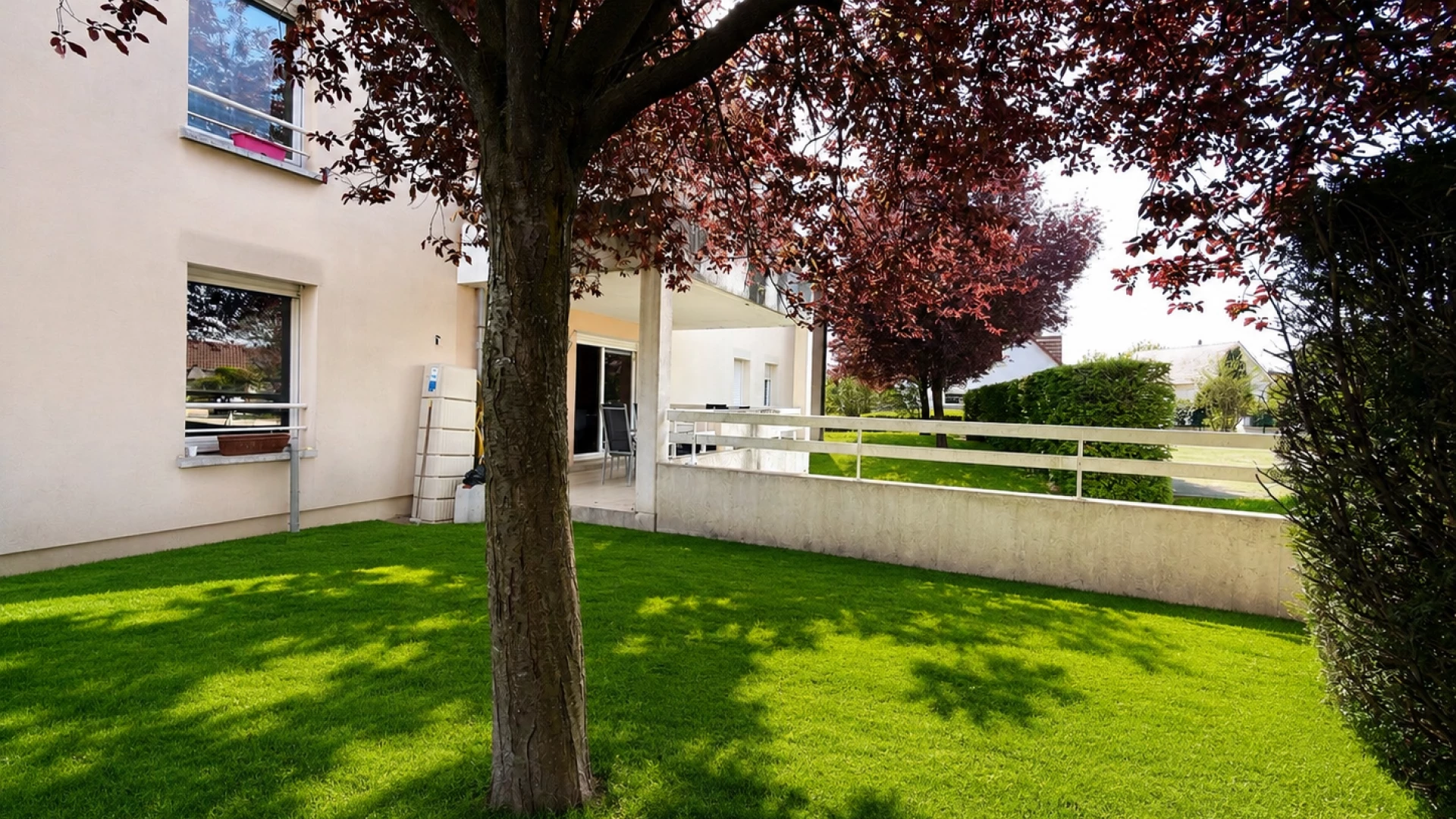 Beau F3 rez-de-jardin garage.