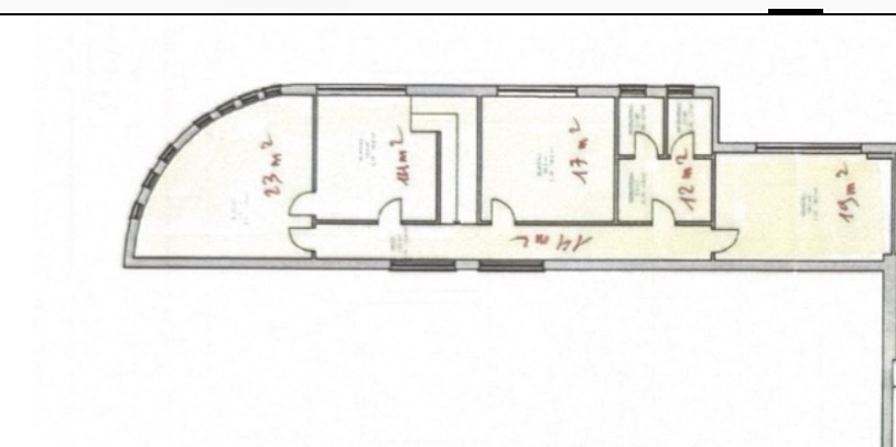 Hall stockage , bureaux 280 m2 .