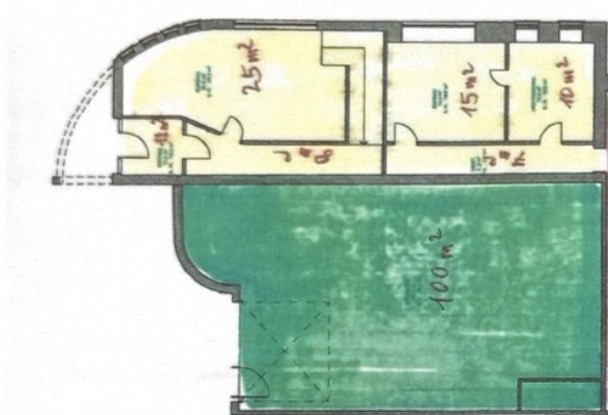 Hall stockage , bureaux 280 m2 .