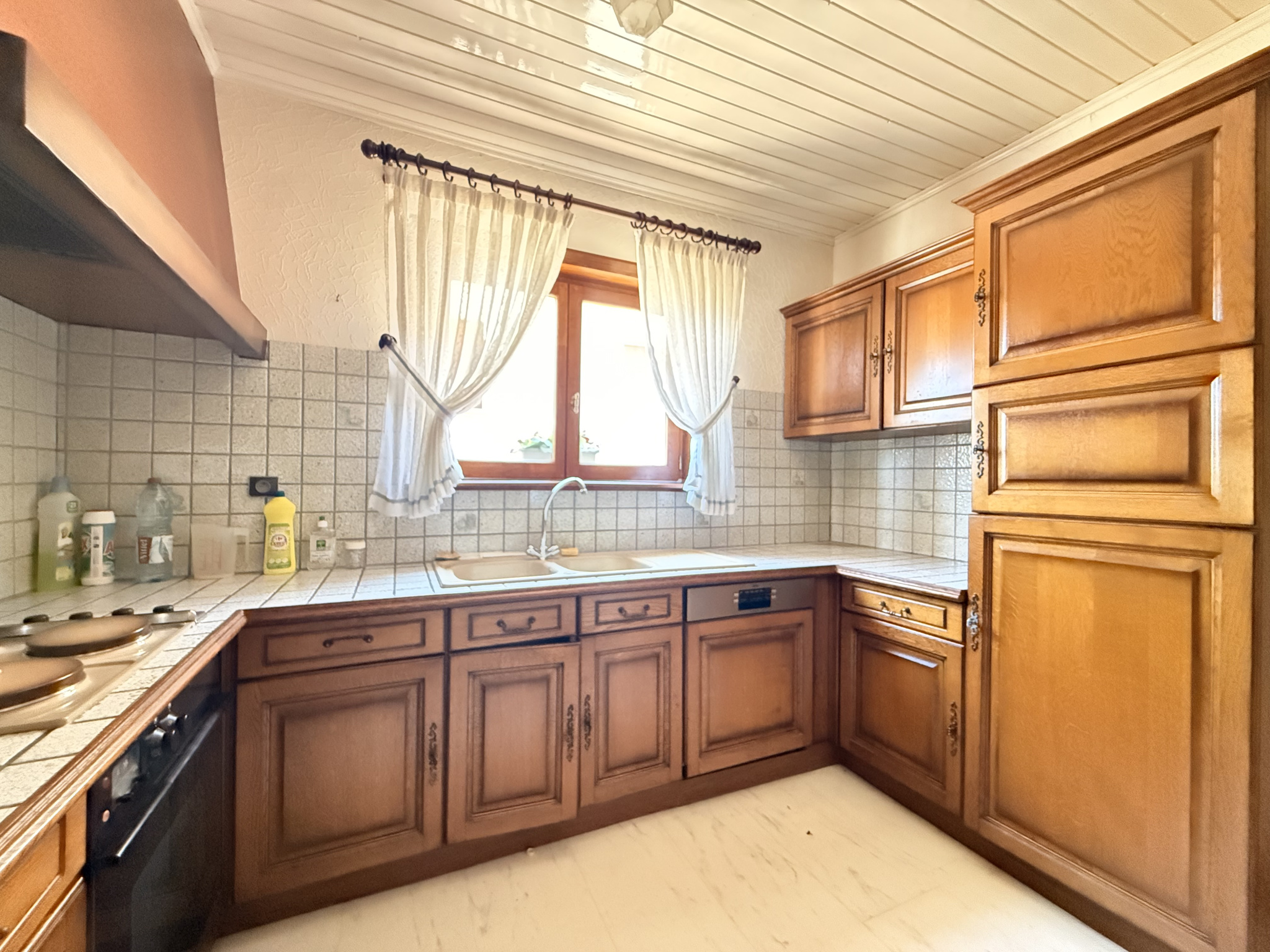 GEUDERTHEIM , Maison 5 pièces de 125 m2 avec grange et jardin sur 4,88 ares