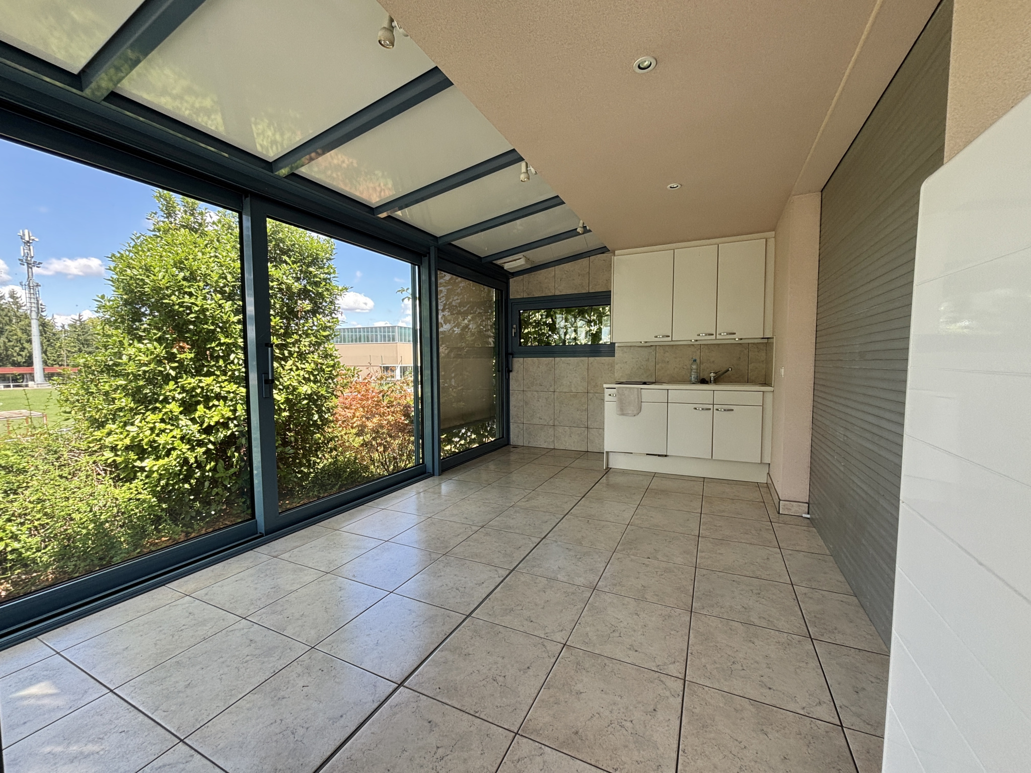 Élégante maison familiale de 220 m2 sur un magnifique terrain arboré de 15 ares
