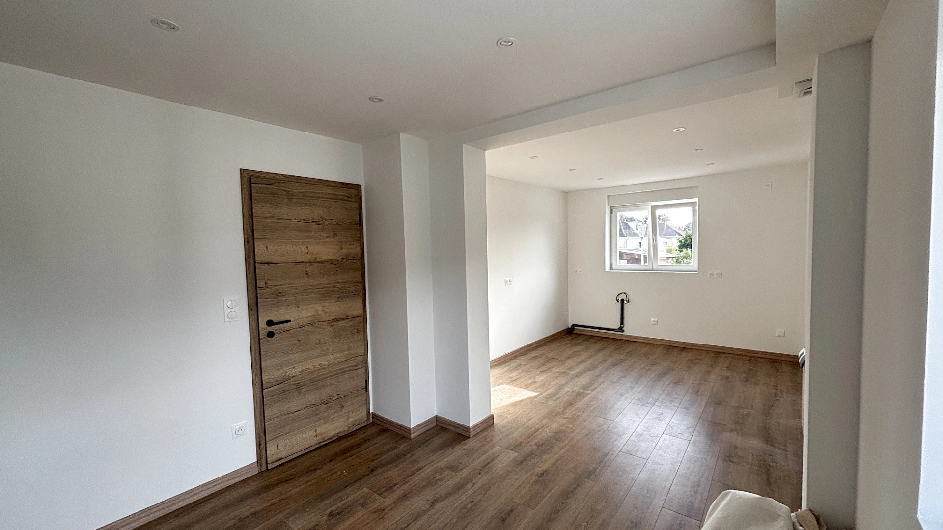 SOUSPLEX DE 100 M2   4 CHAMBRES   2 SALLES DE BAIN   ESPACE VERT & GARAGE