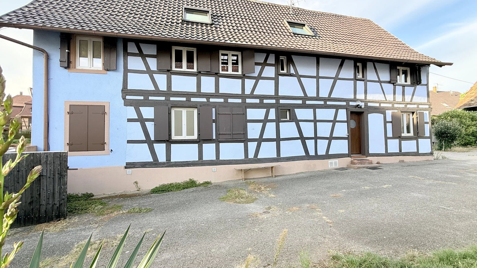 Weyersheim , Immeuble de rapport avec 3 appartements 247 m2